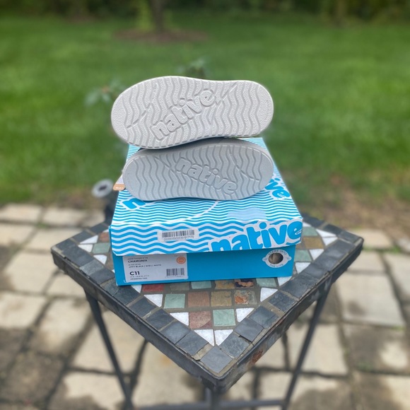 Native Chamonix Water Resistant Boots - Picture 8 of 10